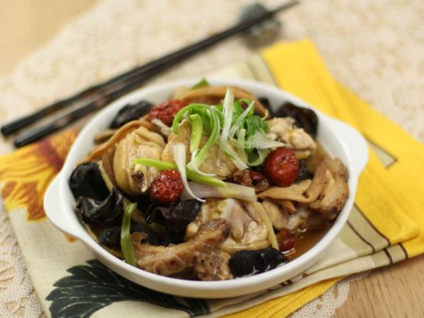 Steamed Chicken w/ Cloud Fungus & Lily Buds