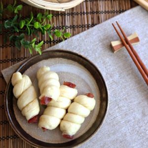 Steamed Preserved Chinese Sausage Bun