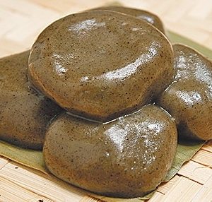 Black Sesame & Green Tea Glutinous Rice Cake