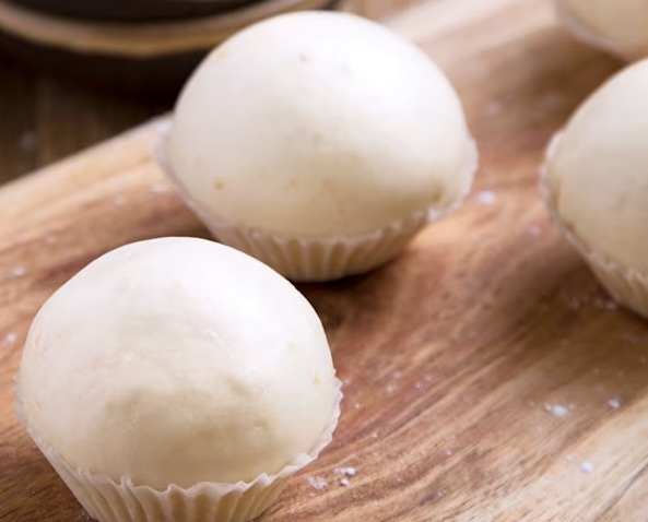 Almond Lava Bun