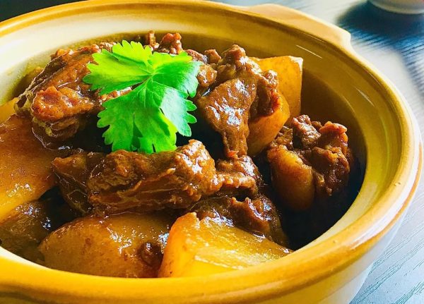 Braised Beef Brisket with Radish in Chu Hou Sauce
